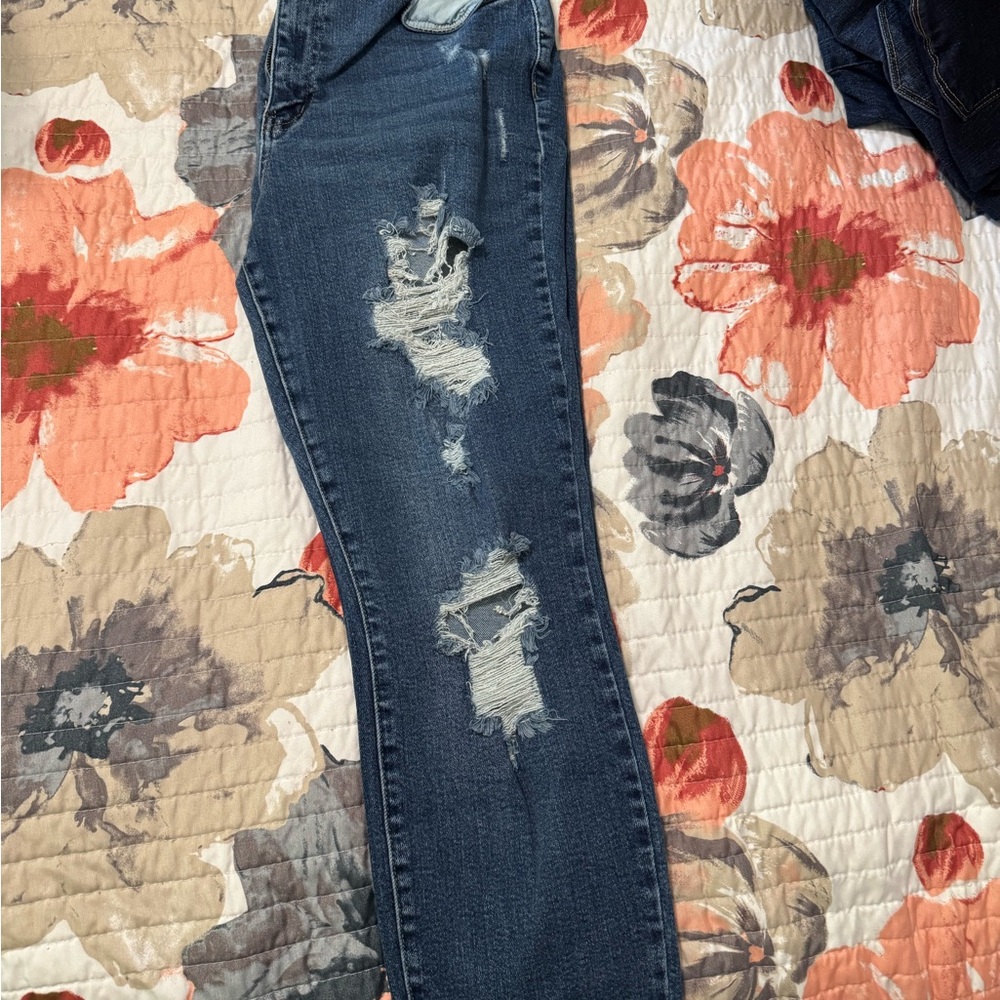 Judy Blue Skinny Jeans Blue Distressed